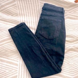EUC Everlane Black Skinny Jeans